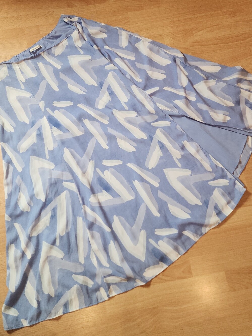 Abercrombie Elevated Flowy Maxi Skirt Front‎ Slit Faux Wrap Blue White XL (Flaw)